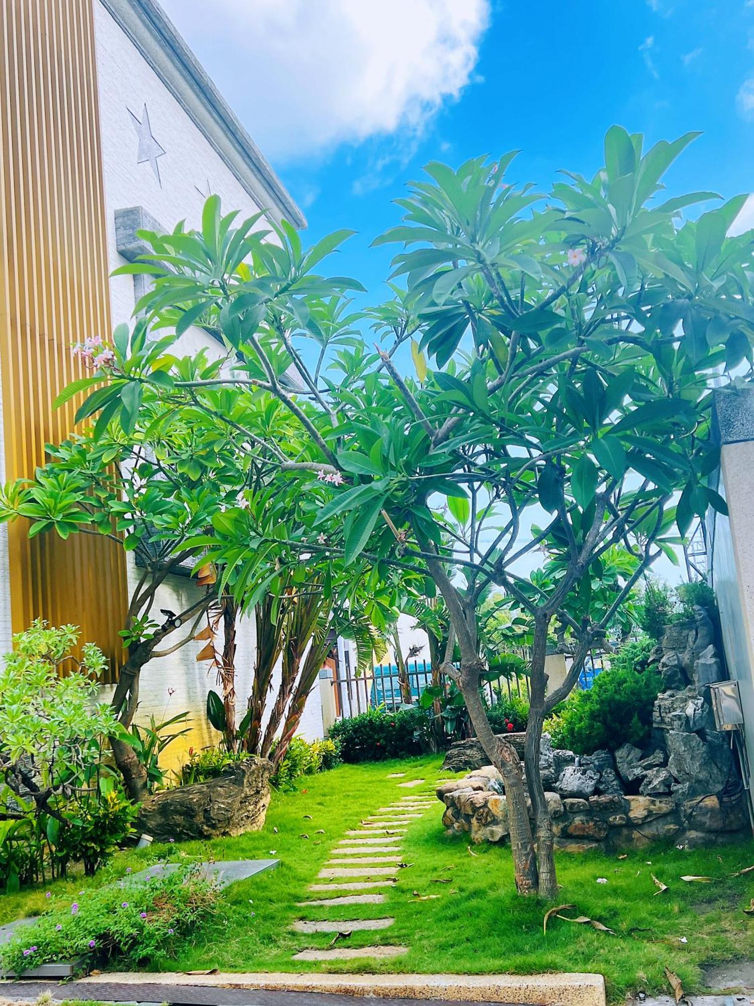 Donggang Neptune Hall Buitenkant foto